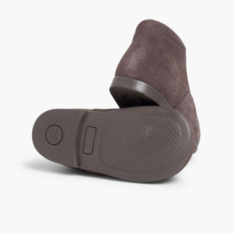 Botas Inglesas Pisamonas em camurça – calçado criança
Pisamonas Botas Inglesas – Braga/Vila Verde | Jotitas