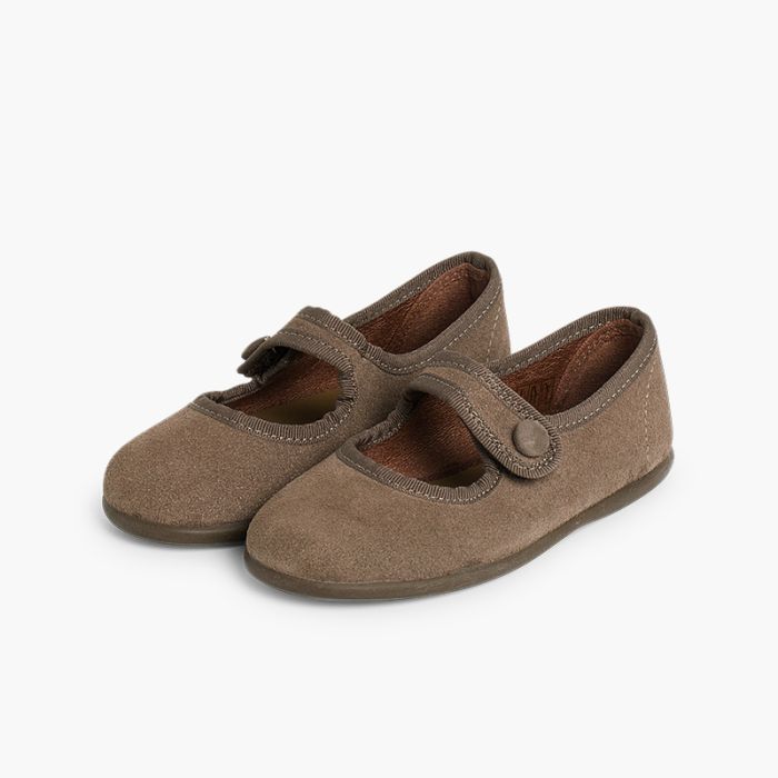 Merceditas Pisamonas em camurça – calçado criança
Pisamonas Merceditas – Braga/Vila Verde | Jotitas