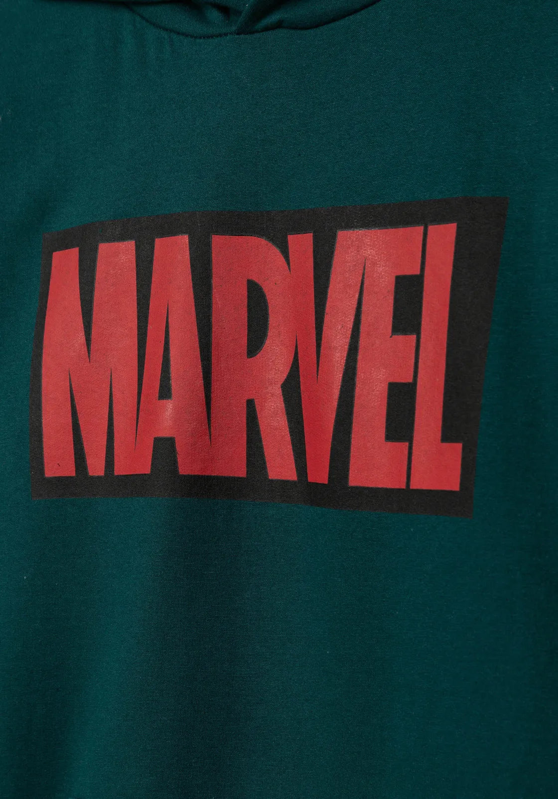 Hoodie verde estampado nas costas Marvel ©