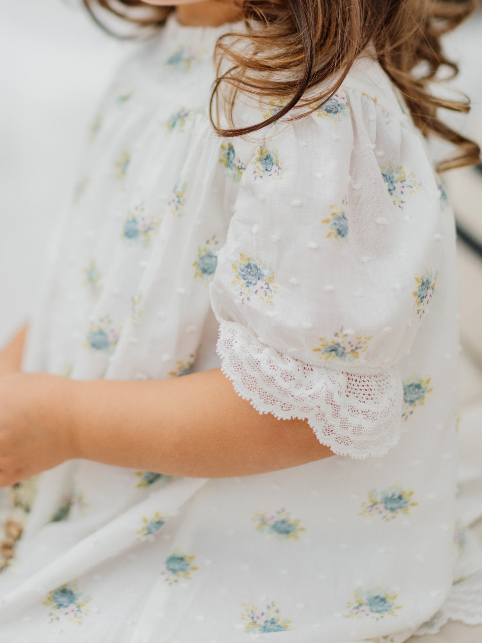 Vestido florido em tecido de algodão